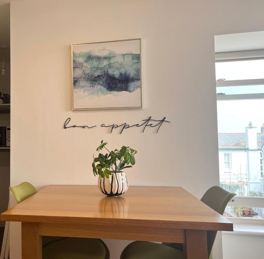 Apres Beach Apartment Sleeps 4 ペンザンス エクステリア 写真