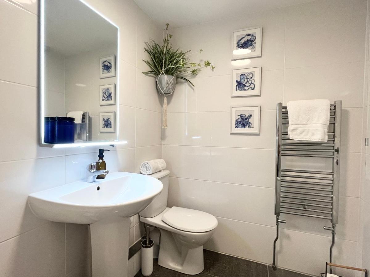 Apres Beach Apartment Sleeps 4 ペンザンス エクステリア 写真